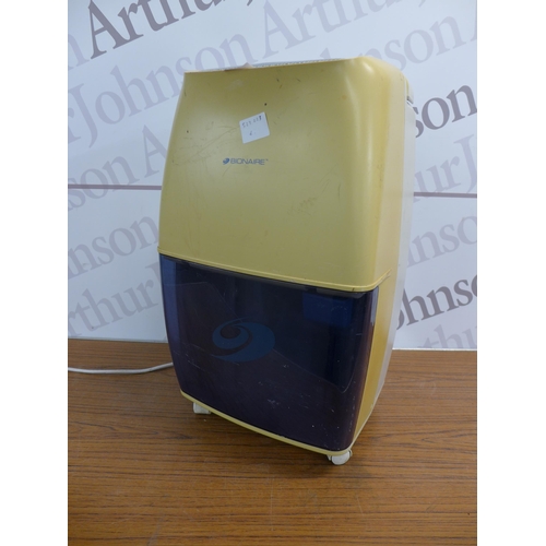 2258 - A Bionaire BDQ24, 390W, 220-240V dehumidifier