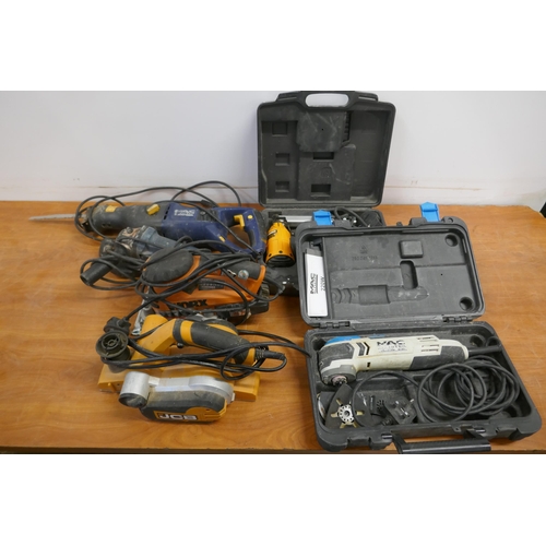 2008 - A quantity of power tools including a JCB JCB-PP1050, 240V electric planer, a Worx WX-638, 240V shee... 