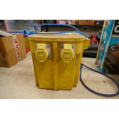 2010 - A 110-230V transformer (GX-SET5000/2+1)