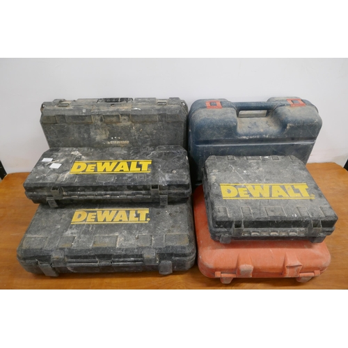 2016 - A quantity of power tools including a DeWalt DW938 reciprocating saw and spare saw blades, a Paslode... 