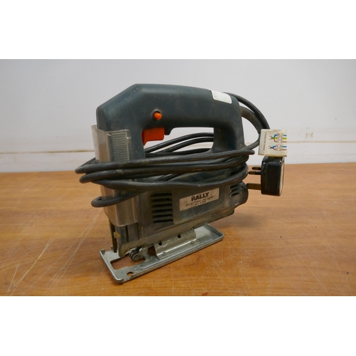 2024 - 3 electric power tools - a Ralley SKU 973046, 320W, 230V electric jig saw, a Black and Decker KS638S... 