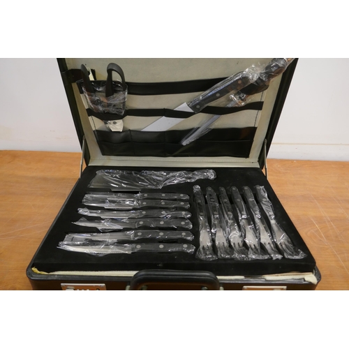 2049 - A 32 piece Viners Cookware Cosmic knife and tool set - please see additional photos for full list of... 