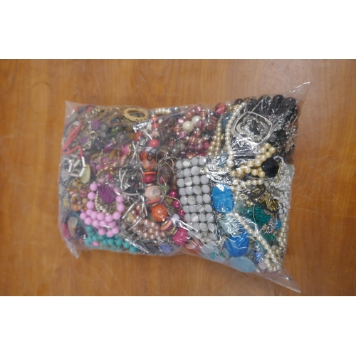 2075 - 2 bags of costume jewellery