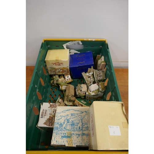 2054 - A large crate of approx 50 Lilliput Lane, Coalport and David Winter cottage ornaments (some boxed)