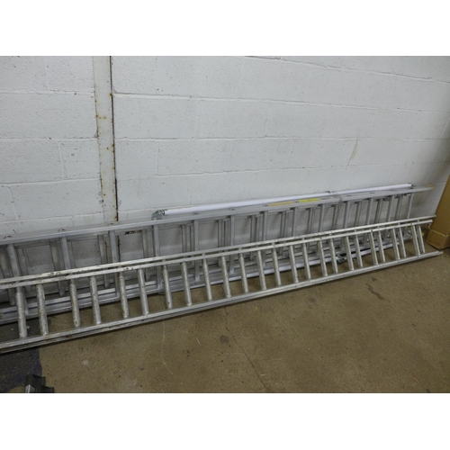 2179 - A Titan ladders aluminium 13-rung 3 section classic extension ladder (3.5m closed, 8.6m open) and an... 