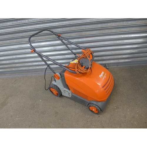 2184 - A Flymo Lawnrake Compact 340, 240V electric scarifier/lawn raker