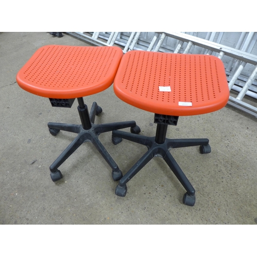 2232 - A pair of workshop stools