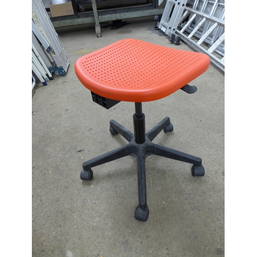 2232 - A pair of workshop stools