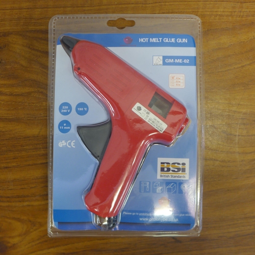 2047A - 3 Hot Melt glue guns, 240V ac, BSI Approved with 200 x 11mm glue sticks (unused)