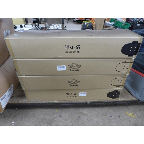 2299 - 4 boxed Kids skateboards