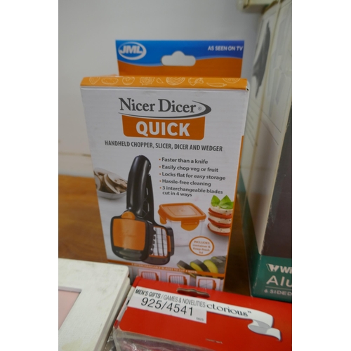 2263 - A mixed lot including a Wickes aluminium lantern, a Nicer Dicer handheld chopper, a box of photo fra... 