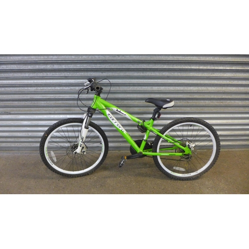 2121 - An aluminium framed Carrera Blast junior sized bicycle and electric Razor scooter