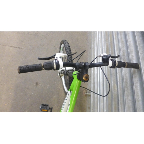 2121 - An aluminium framed Carrera Blast junior sized bicycle and electric Razor scooter