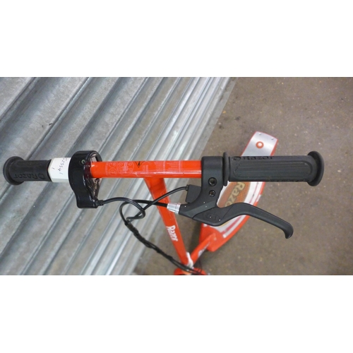 2121 - An aluminium framed Carrera Blast junior sized bicycle and electric Razor scooter