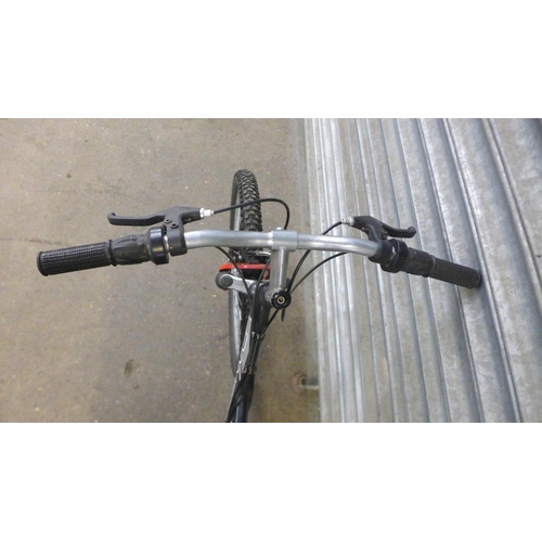 2126 - A Ranger T2000 full suspension mountain bike with endura zoom suspension forks