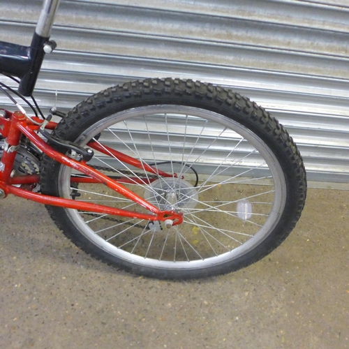 2126 - A Ranger T2000 full suspension mountain bike with endura zoom suspension forks