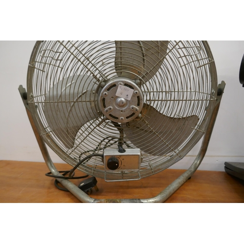 2293 - A black AEG desk fan and an industrial Bionaire box fan. Failed electrical testing due to: Outer cas... 