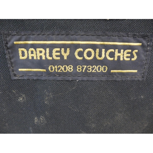 2107 - A Darley Couches portable folding massage table