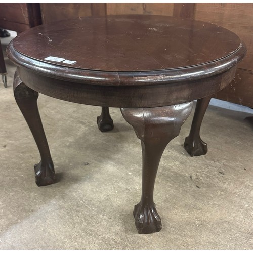 217 - A Chippendale style mahogany circular coffee table