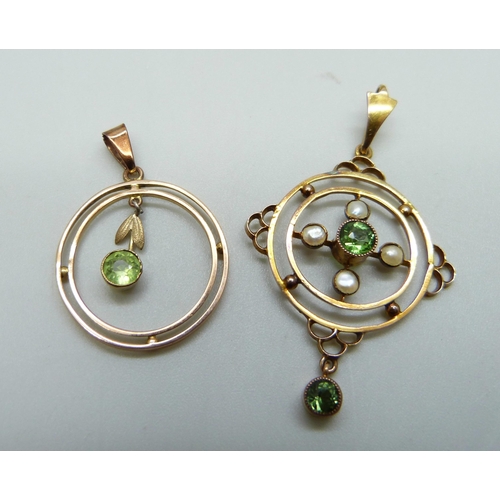 1016 - Two 9ct gold pendants, 3.4g