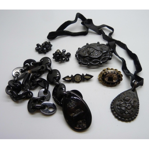 1036 - A jet necklace, a pair of French jet earrings, a memorial brooch and other jewellery