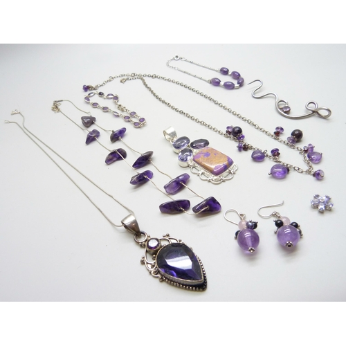 1051 - Silver and amethyst jewellery