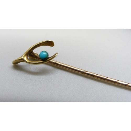 1065 - A wishbone stick pin set with turquoise, boxed