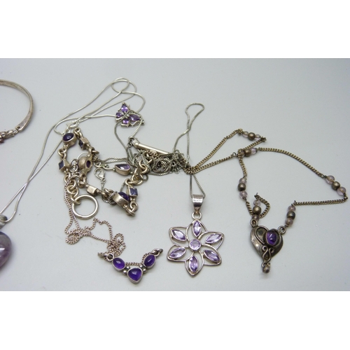 1097 - A collection of silver and silver mounted jewellery including necklaces, earrings, etc.