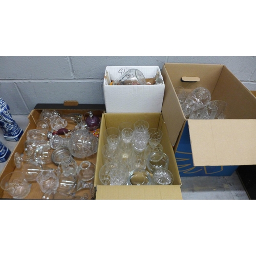 1118 - Four boxes of assorted glassware including Ravenshead **PLEASE NOTE THIS LOT IS NOT ELIGIBLE FOR IN-... 