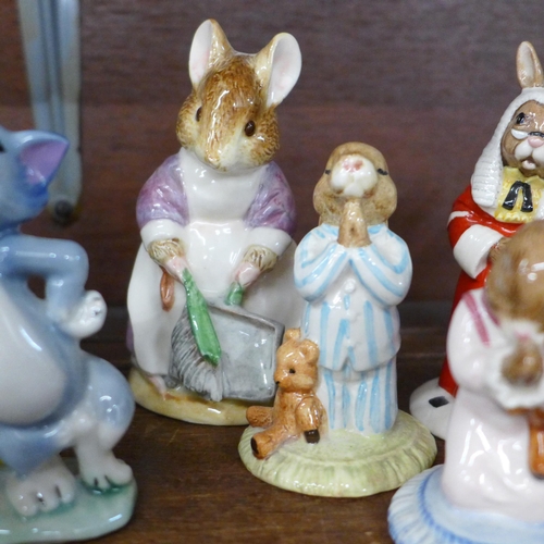 620 - Seven Royal Doulton Bunnykins figures, three Border Fine Arts Peter Rabbit figures, one boxed and a ... 