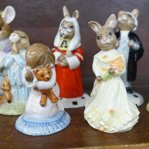 620 - Seven Royal Doulton Bunnykins figures, three Border Fine Arts Peter Rabbit figures, one boxed and a ... 