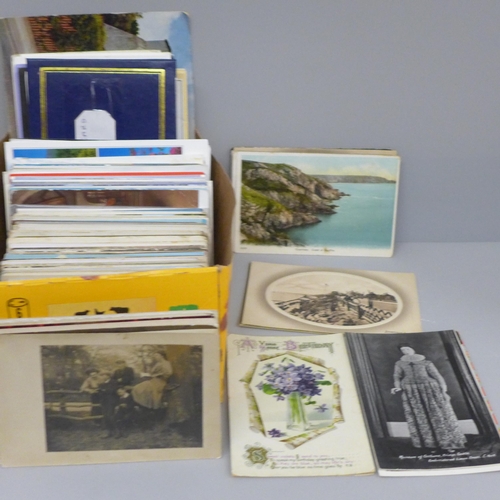 625 - A box of postcards, vintage to modern