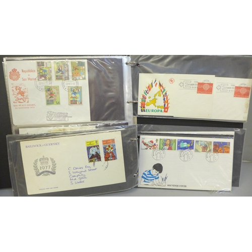 685 - An album of first day covers including Royalty related