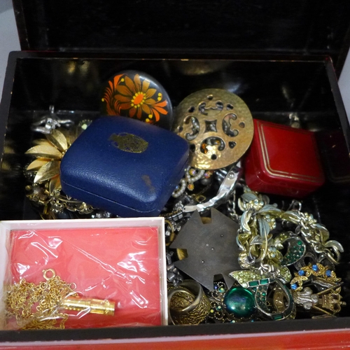 701 - Two boxes of jewellery including marcasite brooches, a Provincial Grand Lodge medal dated 1917, a WW... 