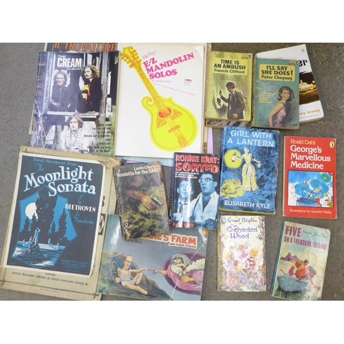 727 - Books and magazines to include Agatha Christie and Arthur C Clarke