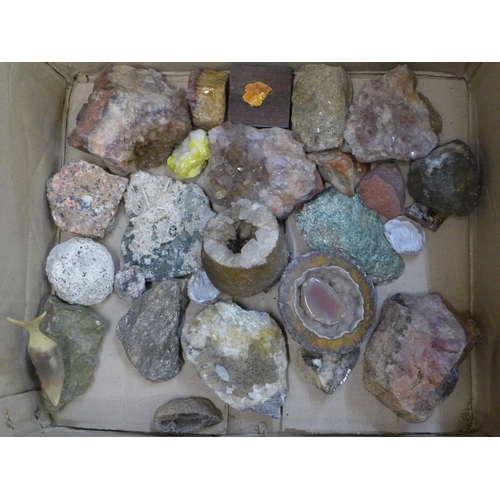 730 - Two boxes of geological mineral samples, agate, crystal, etc. **PLEASE NOTE THIS LOT IS NOT ELIGIBLE... 