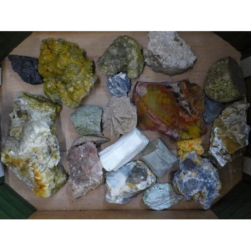 730 - Two boxes of geological mineral samples, agate, crystal, etc. **PLEASE NOTE THIS LOT IS NOT ELIGIBLE... 