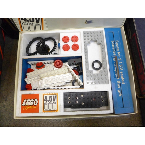 731 - A Meccano 3M motorised construction set, boxed, Lego including a 171 train set, a collection of die-... 