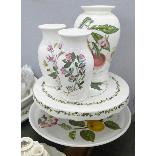 774 - Mixed pattern Portmeirion china including Pomona, The Holly & The Ivy, Birds of Britain, approximate... 