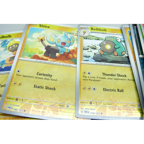 817 - 100 reverse Holo Pokemon cards