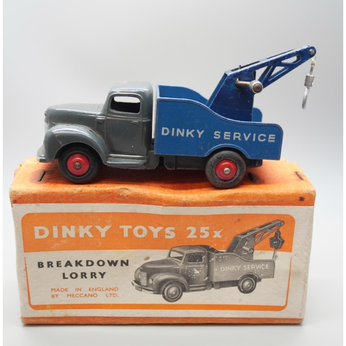 849A - A Dinky Toys 25 x Breakdown Lorry, boxed