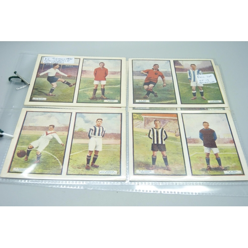 850 - D.C. Thomson 1930 coloured photographs of star footballers, six double photo's