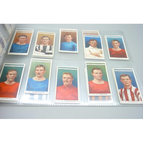 854 - Cigarette cards, Ogdens Famous Footballers, 1908