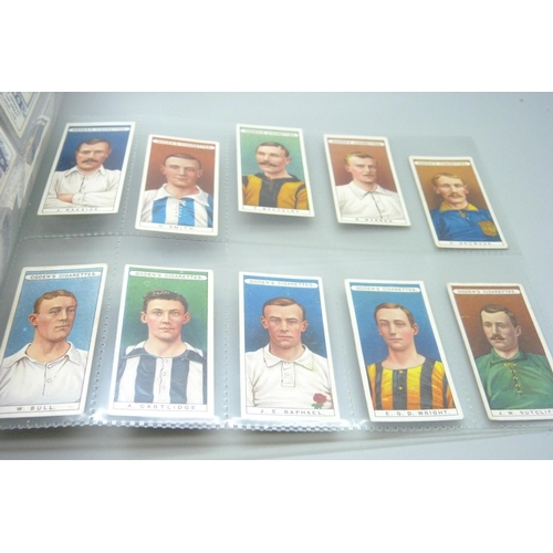 854 - Cigarette cards, Ogdens Famous Footballers, 1908