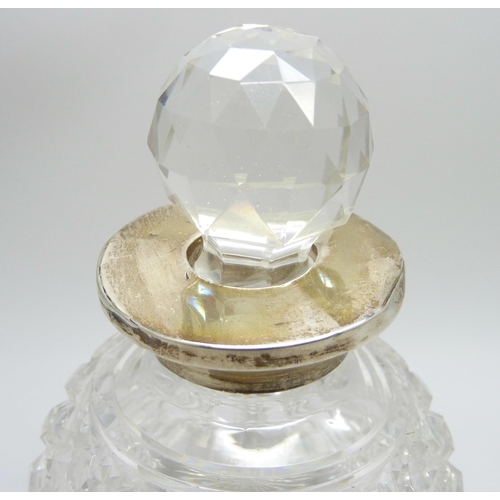 871 - A silver mounted globular glass scent bottle