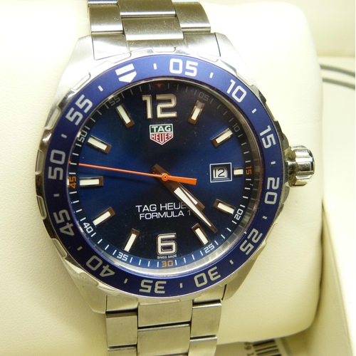 872 - A Tag Heuer Formula 1 quartz wristwatch, boxed