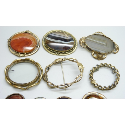 874 - A collection of Victorian pinchbeck brooches and mounts, some a/f