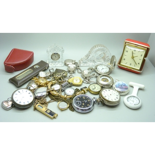 917 - A collection of pocket watches, pendant watches, clocks, etc.