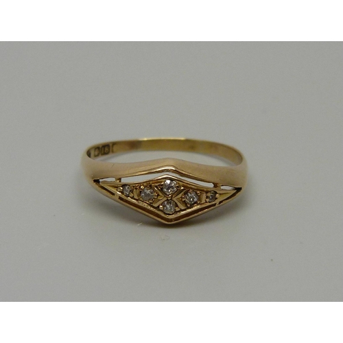 937 - An 18ct gold and diamond ring, 2.7g, U