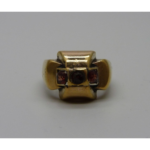 951 - A silver gilt garnet ring, N